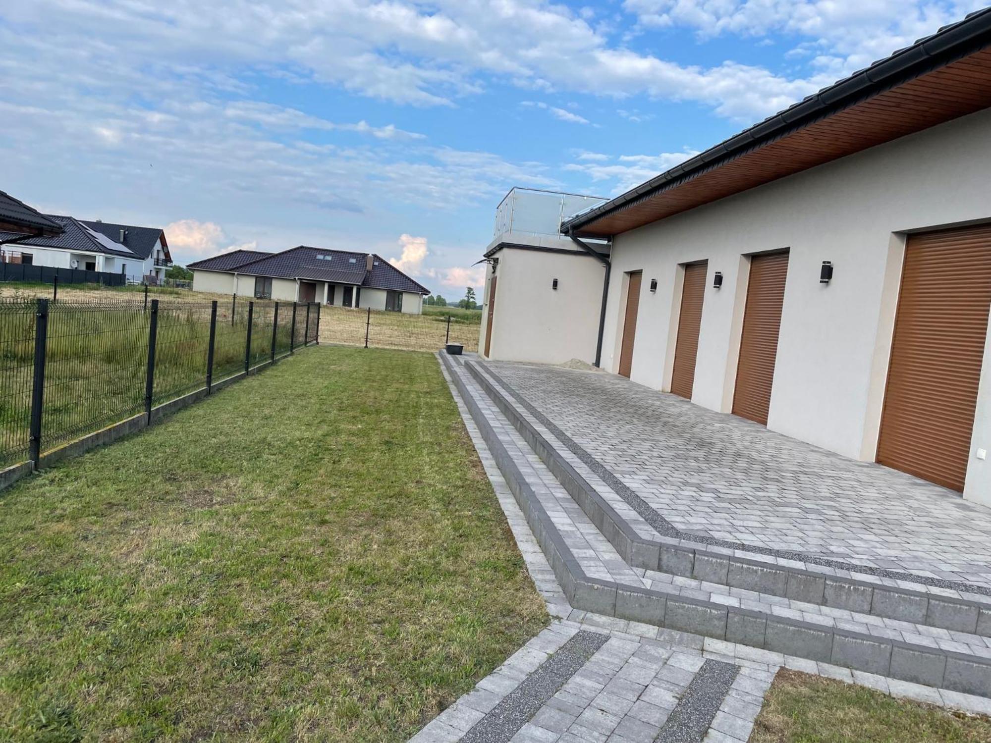 Rozana 51 Apartment Opole Bagian luar foto