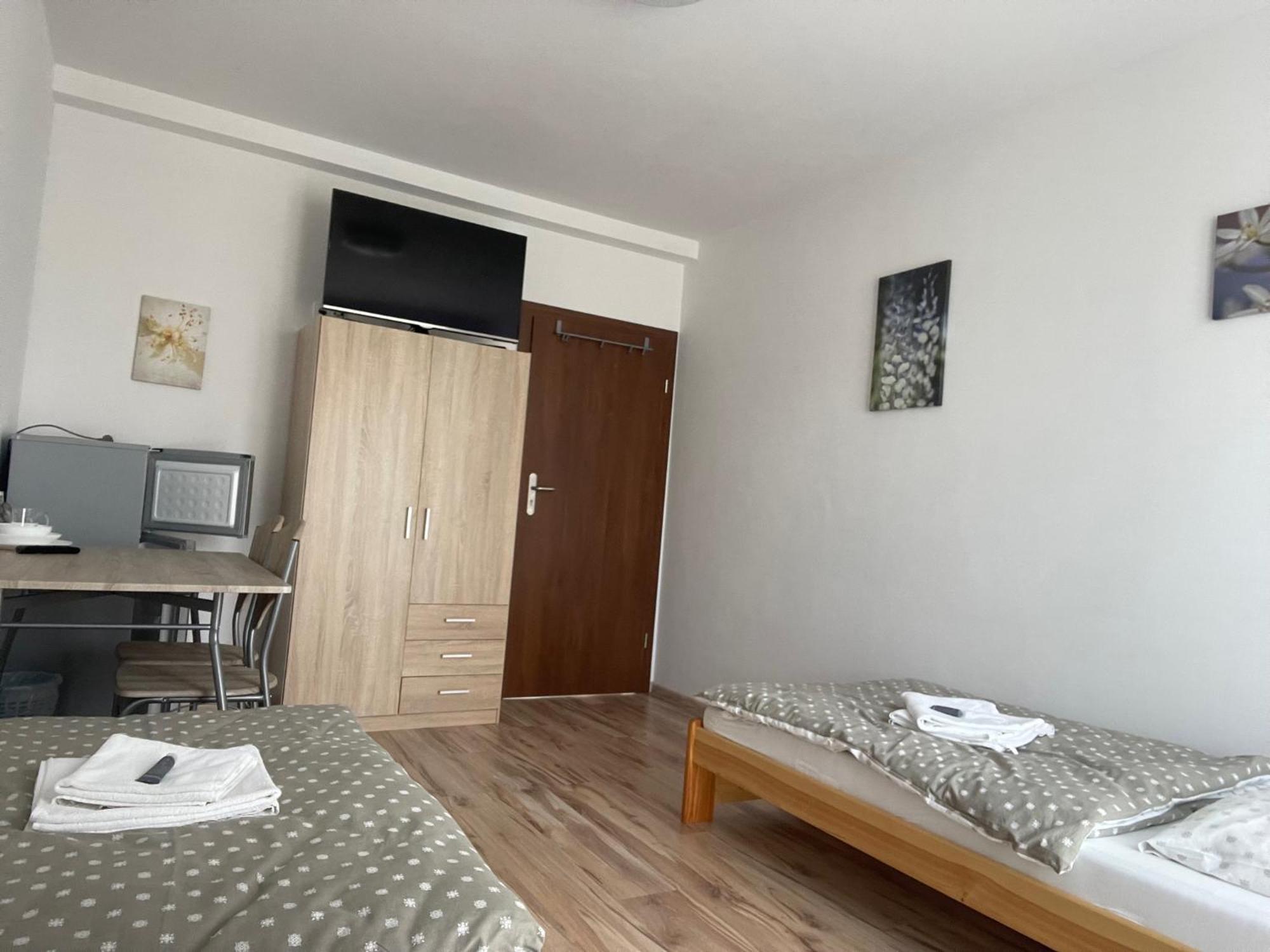 Rozana 51 Apartment Opole Bagian luar foto